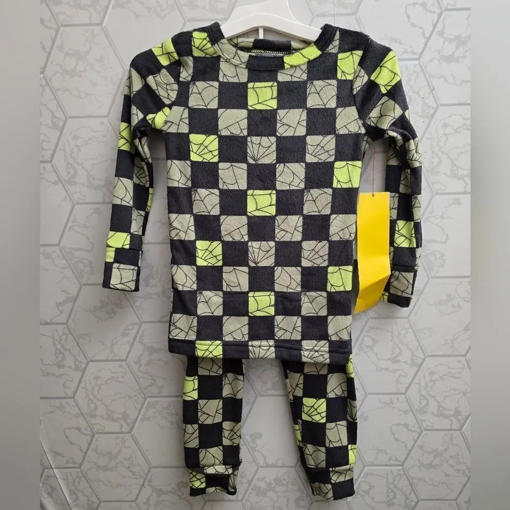 New Toddler Snuggly Soft Checkered Spiderweb Halloween Pajama Set 2T